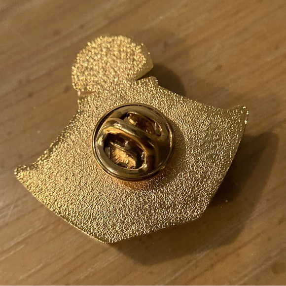 Vintage Samsara by Guerlain Brooch Pin Gold Tone/Enameled 
NEW in package. - Picture 2 of 14